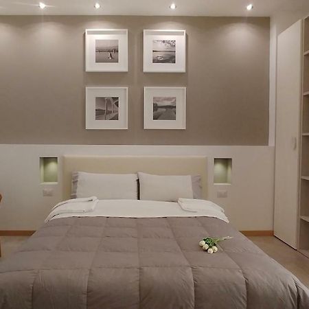 B&B Villa Monterosa Con Piscina Castronno Ngoại thất bức ảnh