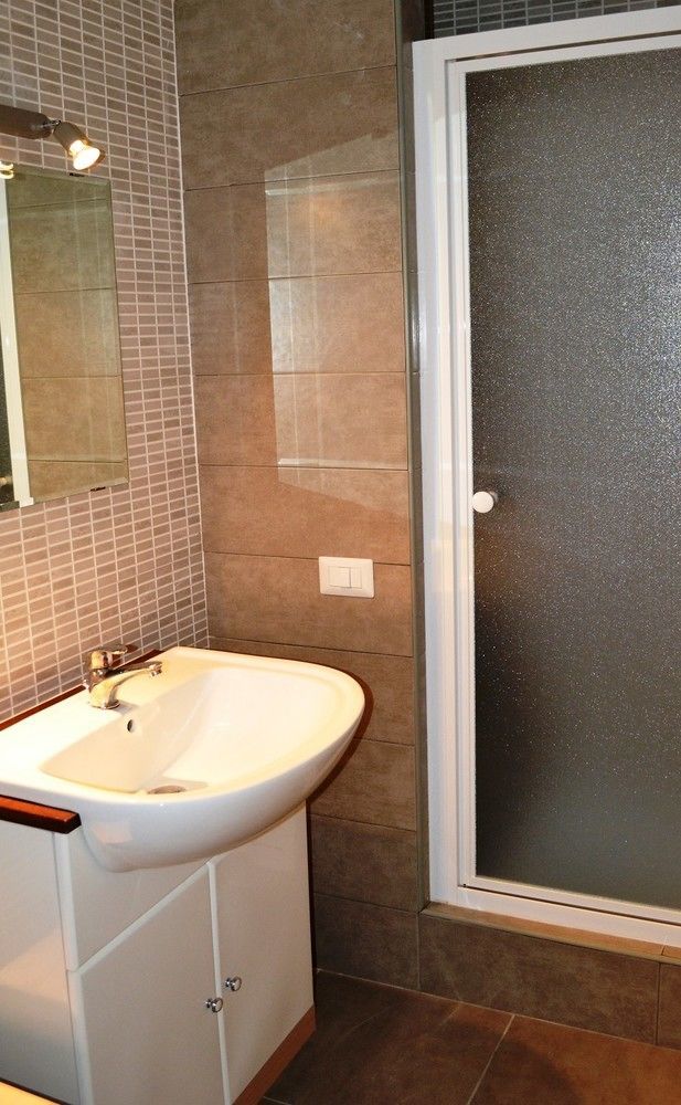 B&B Villa Monterosa Con Piscina Castronno Ngoại thất bức ảnh