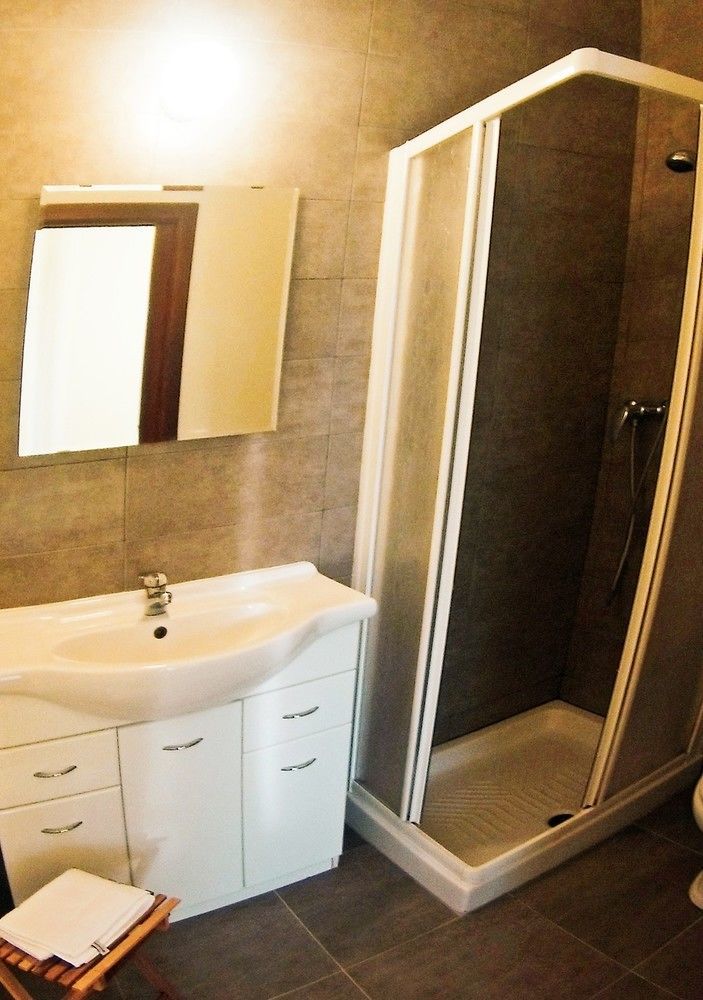 B&B Villa Monterosa Con Piscina Castronno Ngoại thất bức ảnh