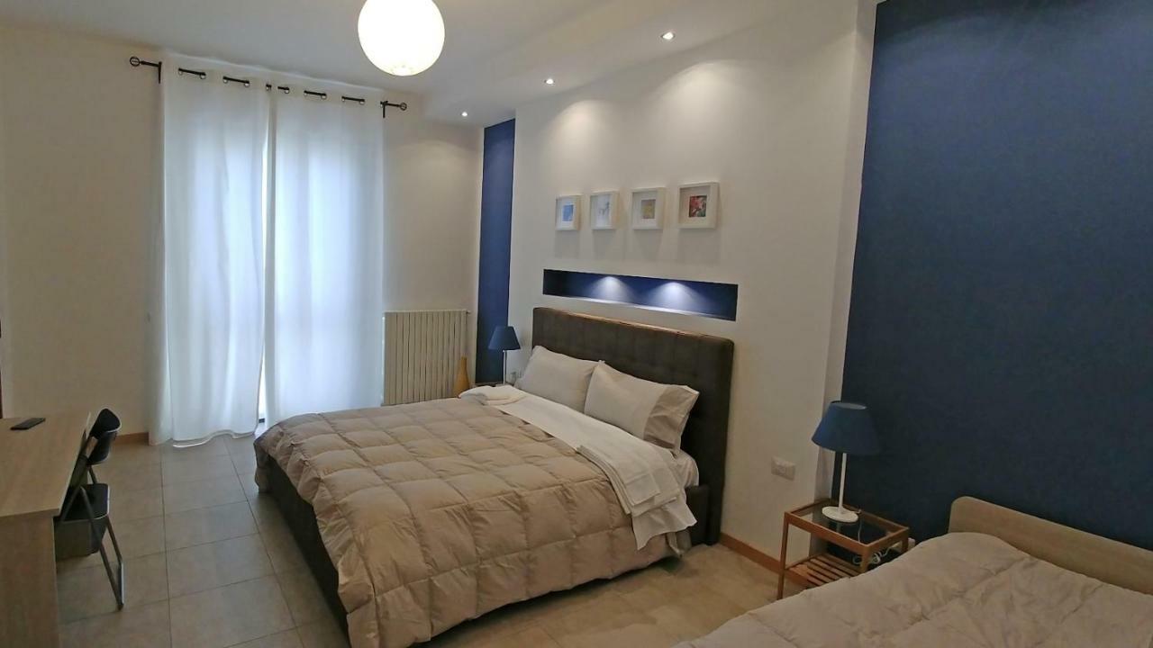 B&B Villa Monterosa Con Piscina Castronno Ngoại thất bức ảnh