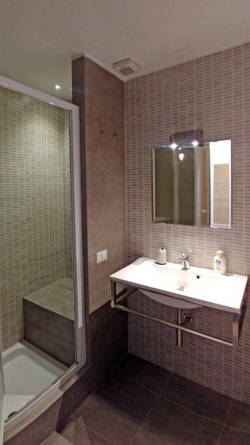 B&B Villa Monterosa Con Piscina Castronno Ngoại thất bức ảnh