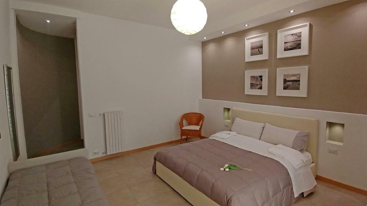B&B Villa Monterosa Con Piscina Castronno Ngoại thất bức ảnh